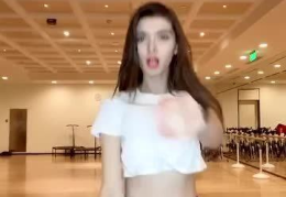 女模特的要求和条件,女模特职业要求与选拔标准解析