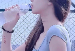 好看的壁纸美女锁屏,高清美女壁纸，点亮你的手机屏幕”